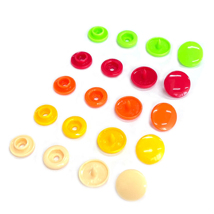 T5 T8 Fancy Colorful Plastic 4 Parts Stock Children Resin Customized Moulding Round Baby Clothes Bags Towel Fastener Snap Button