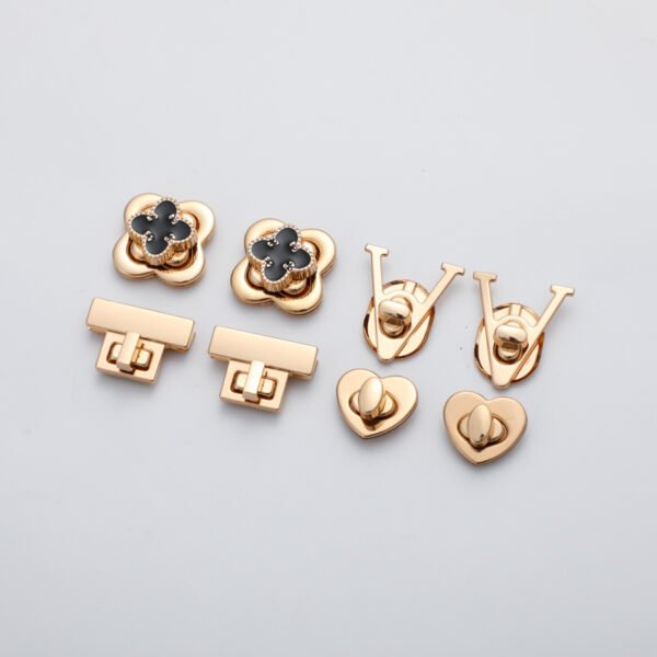 Luxury Handbag Accessories Metal Twist Bag Lock Flower Heart Shape Shape Turn Lock for Purse Bag